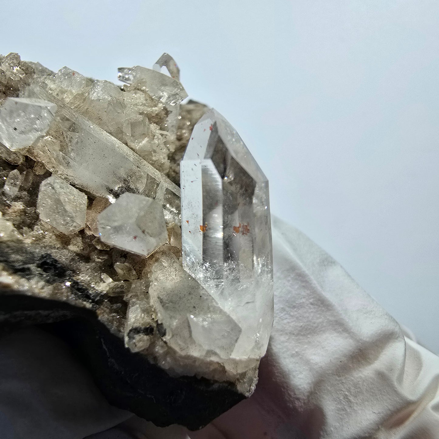 Klare Phantom Rauchquarz, Hämatit auf Matrix Stufe Goboboseb, Namibia 66*57*26mm