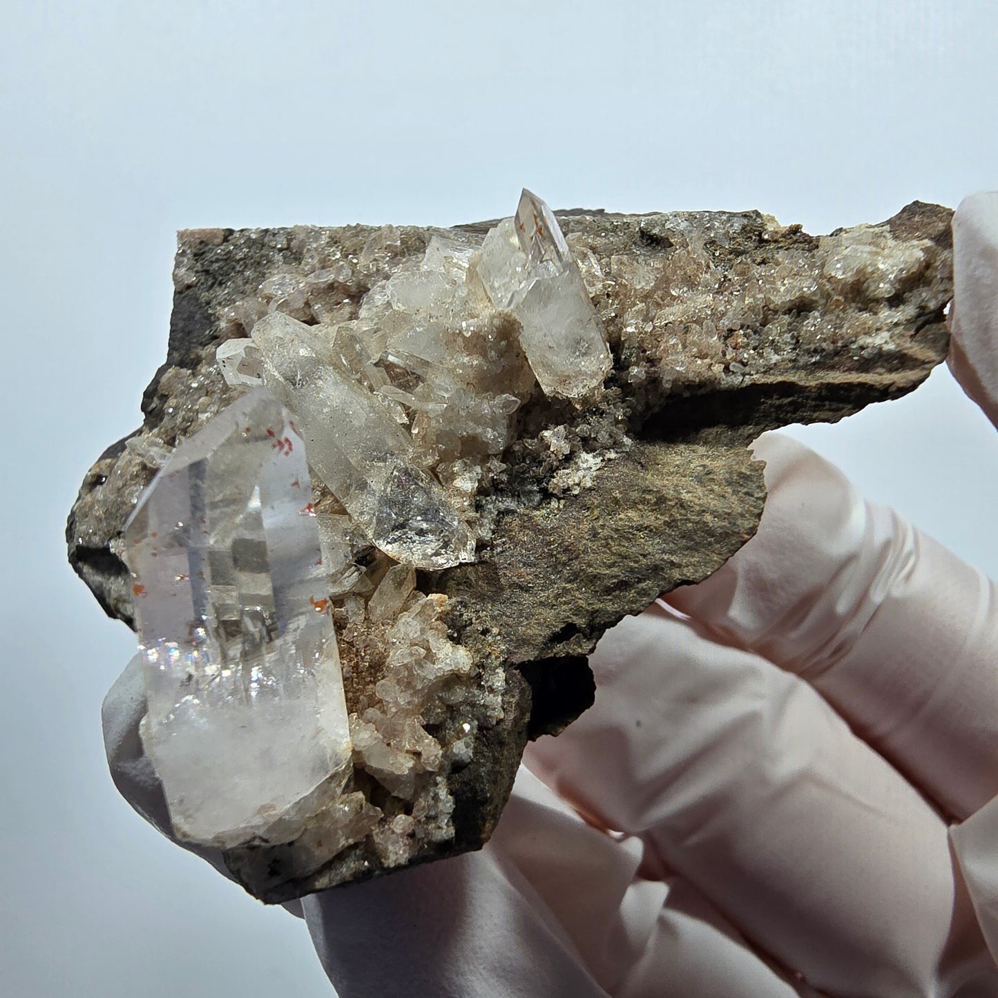 Klare Phantom Rauchquarz, Hämatit auf Matrix Stufe Goboboseb, Namibia 66*57*26mm