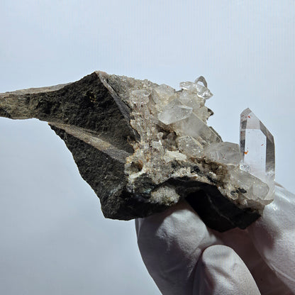 Klare Phantom Rauchquarz, Hämatit auf Matrix Stufe Goboboseb, Namibia 66*57*26mm