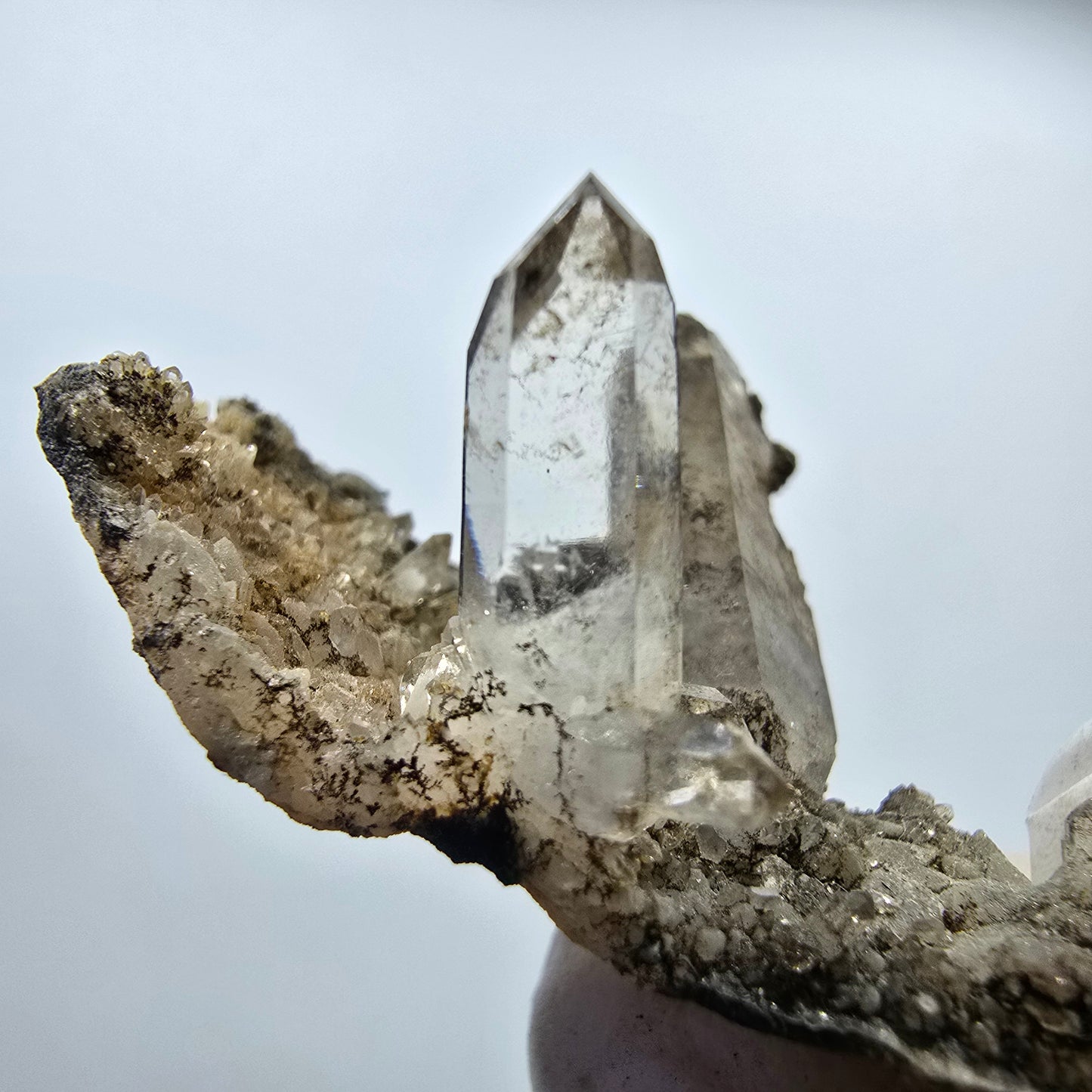 Klare Phantom Rauchquarz auf Matrix Stufe Goboboseb, Namibia 49*32*21mm