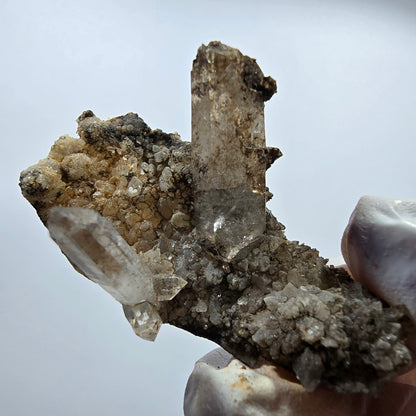 Klare Phantom Rauchquarz auf Matrix Stufe Goboboseb, Namibia 49*32*21mm