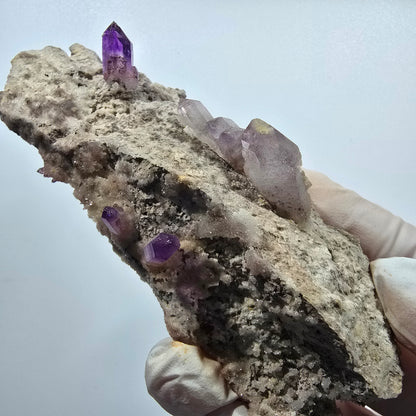 Große Phantom Amethyst mit rotem Hämatit auf Matrix Stufe Goboboseb, Namibia 106*43*29mm