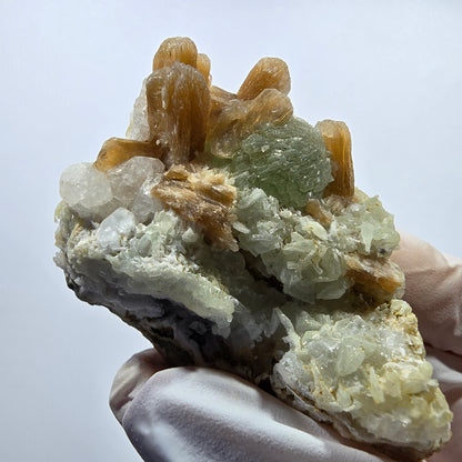 Seltene Prehnit, Stilbit, Calcit Stufe Streep Mine Goboboseb, Namibia 59*30*41mm