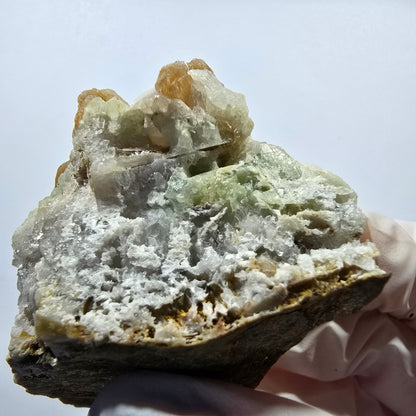 Seltene Prehnit, Stilbit, Calcit Stufe Streep Mine Goboboseb, Namibia 59*30*41mm