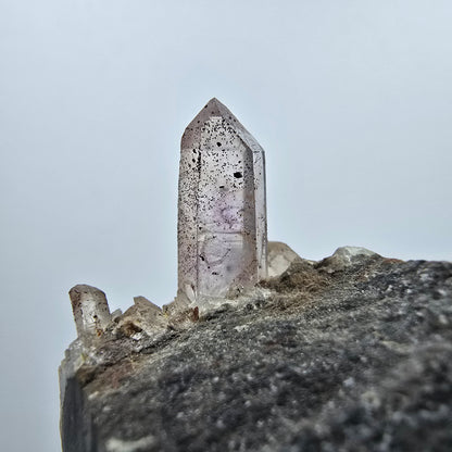 Seltene Phantom Amethyst, Hämatit auf Matrix Stufe Goboboseb, Namibia 53*33*33mm