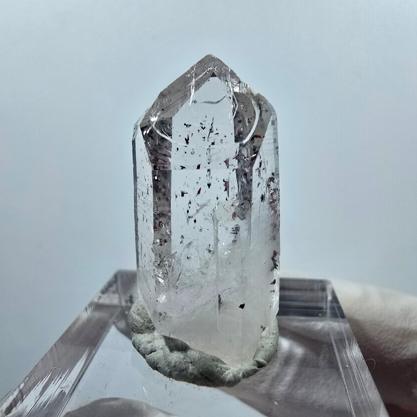 Harlekin Lemurian Hämatit Quarz Spitze Streep Mine Goboboseb, Namibia 27*13*11mm