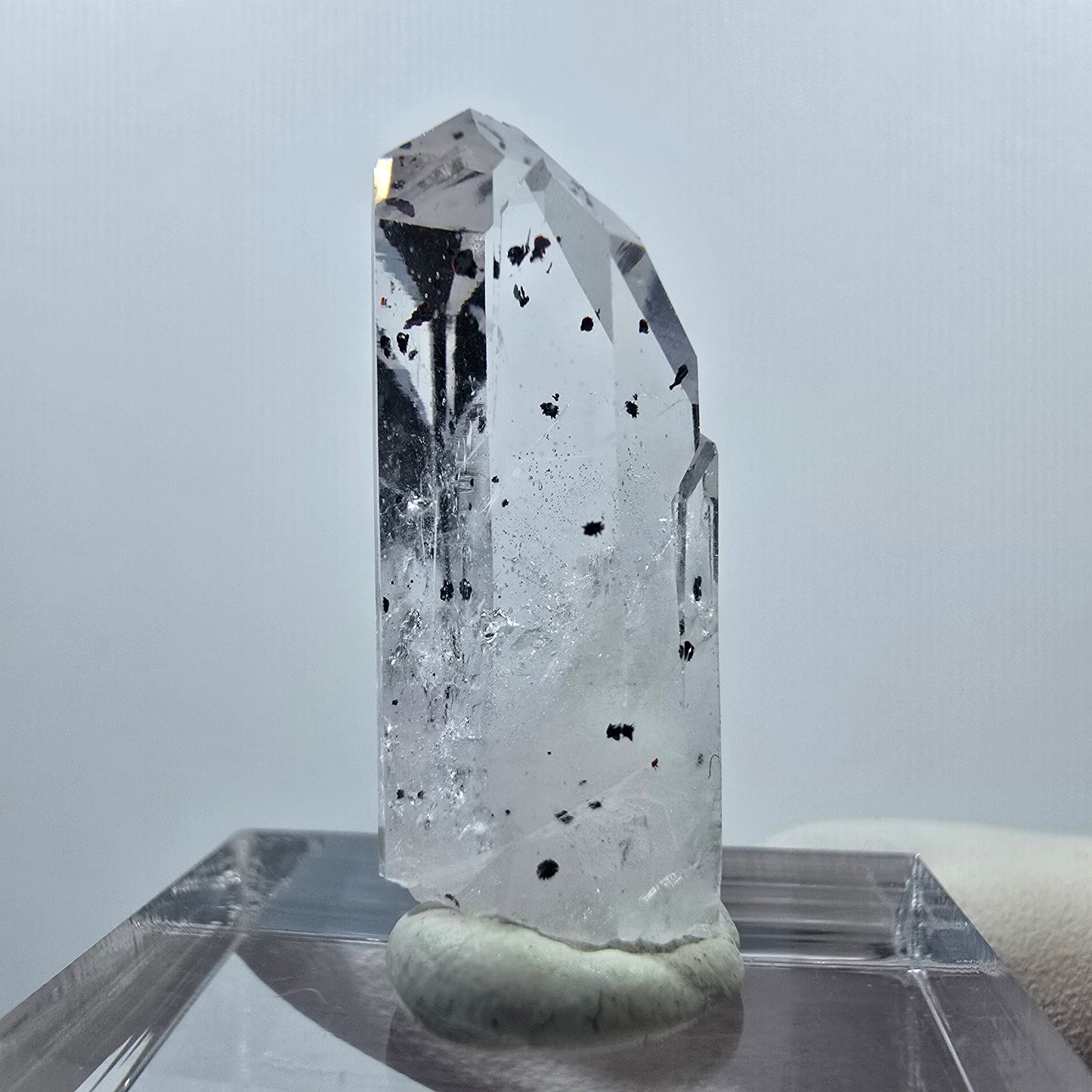 Clear hematite phantom quartz point Streep Mine Goboboseb, Namibia 26*10*7mm 