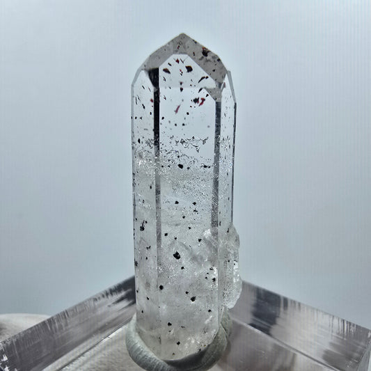 Harlekin Lemurian Phantom Quarz Spitze Streep Mine Goboboseb, Namibia 30*10*8mm