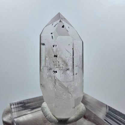 Pointe de quartz fantôme lémurien arlequin, mine de Streep, Goboboseb, Namibie, 30 x 15 x 12 mm 