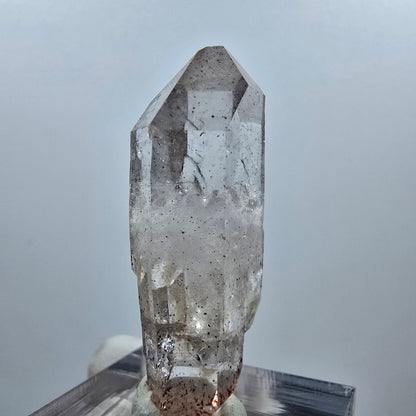 Pointe double en quartz squelette arlequin de Goboboseb, Namibie 38*16*10 mm 