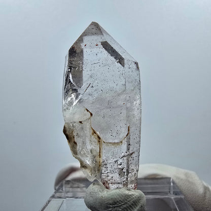 Pointe double en quartz squelette arlequin de Goboboseb, Namibie 38*16*10 mm 