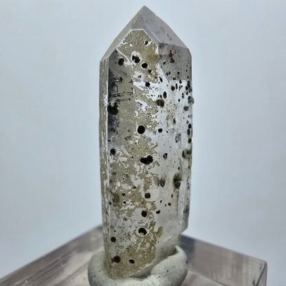 Klare Harlekin Hämatit Quarz Spitze Streep Mine Goboboseb, Namibia 34*12*9mm