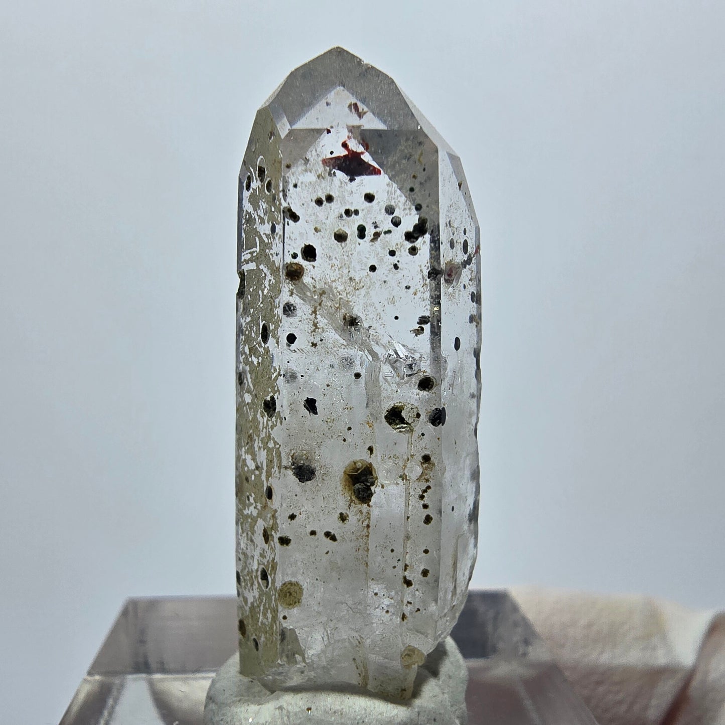 Klare Harlekin Hämatit Quarz Spitze Streep Mine Goboboseb, Namibia 34*12*9mm