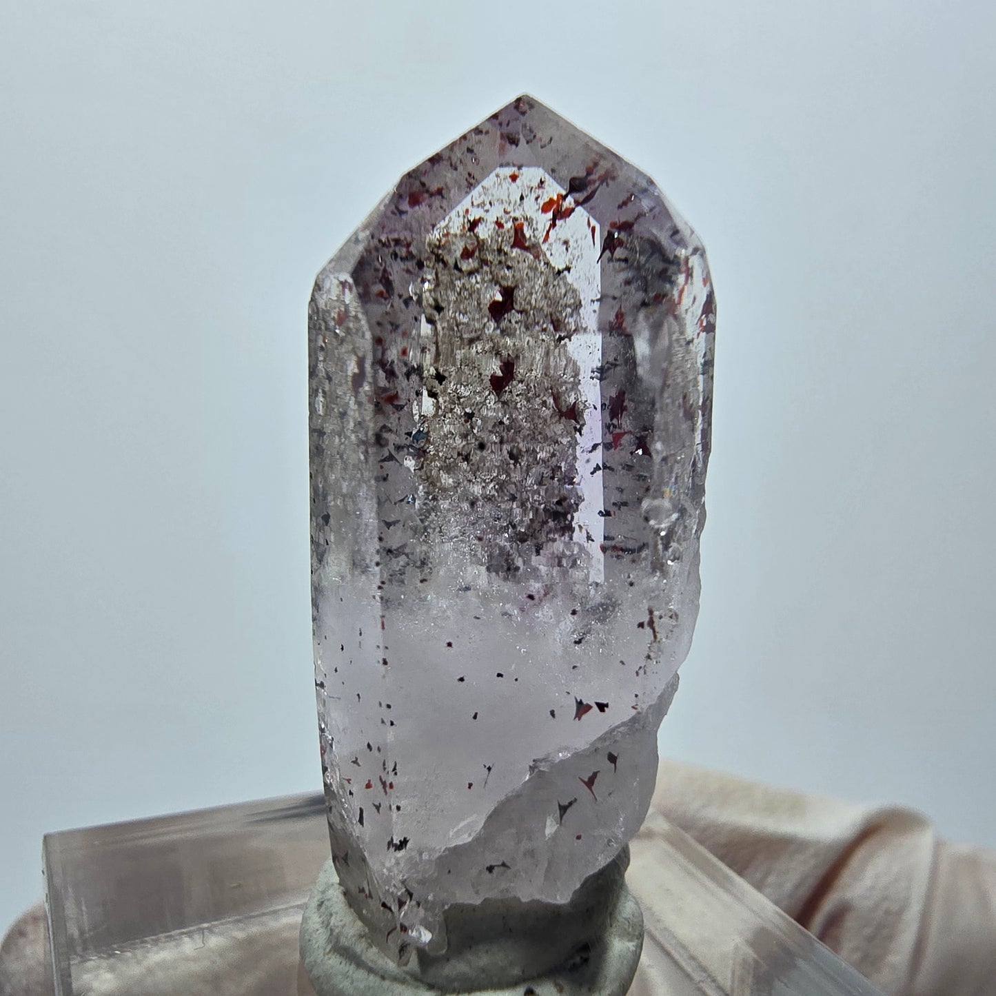 Harlekin Lemurian Phantom Amethyst mit Analcim Streep Mine Goboboseb, Namibia 32*15*14mm