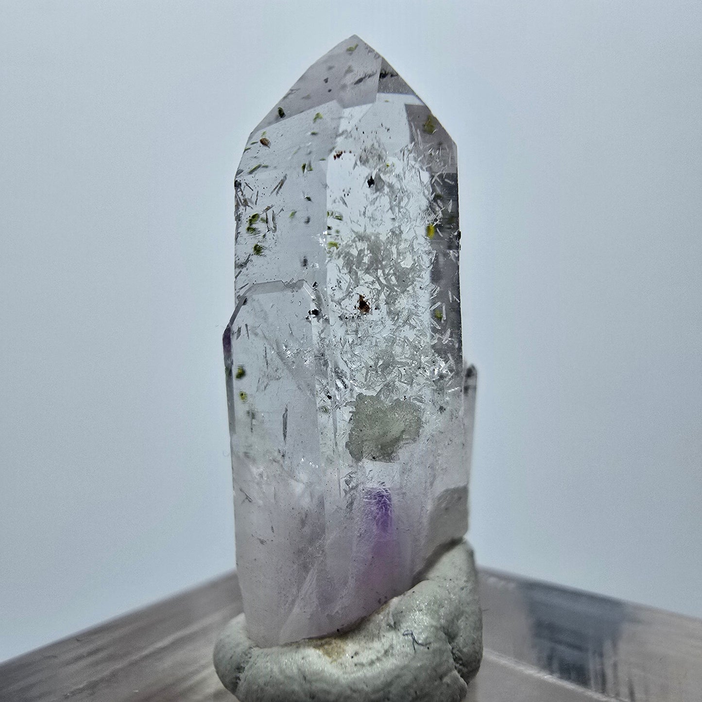 Harlekin Lemurian Amethyst mit Prehnit, Epidot Streep Mine Goboboseb, Namibia 28*12*9mm