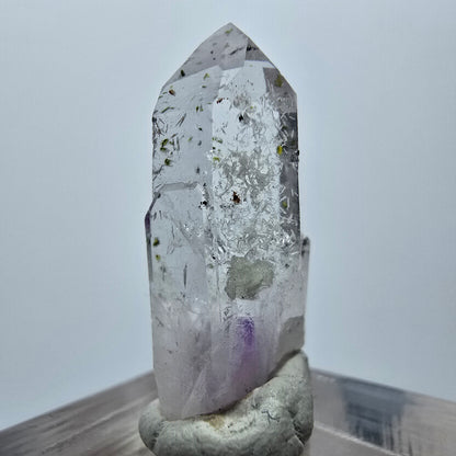 Harlekin Lemurian Amethyst mit Prehnit, Epidot Streep Mine Goboboseb, Namibia 28*12*9mm