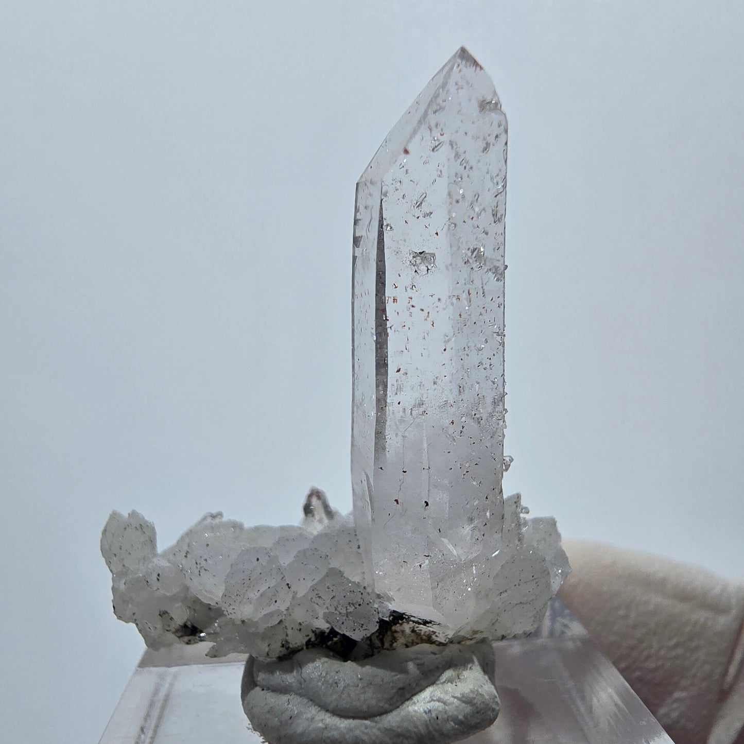 Harlekin Quarz, Calcit mit Matrix Stufe Streep Mine Goboboseb, Namibia 33*27*14mm