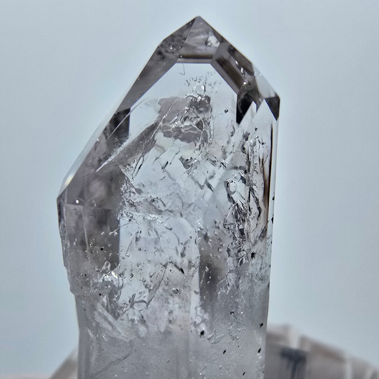 Enhydro Phantom Quarz mit Hämatit, 1x Blase Streep Mine Goboboseb, Namibia 38*17*14mm