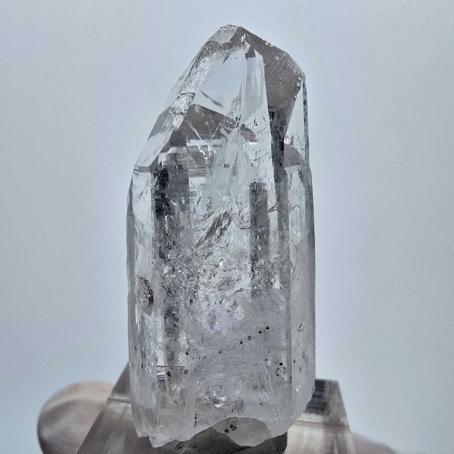 Lemurian Phantom Quarz mit Hämatit Streep Mine Goboboseb, Namibia 42*19*18mm