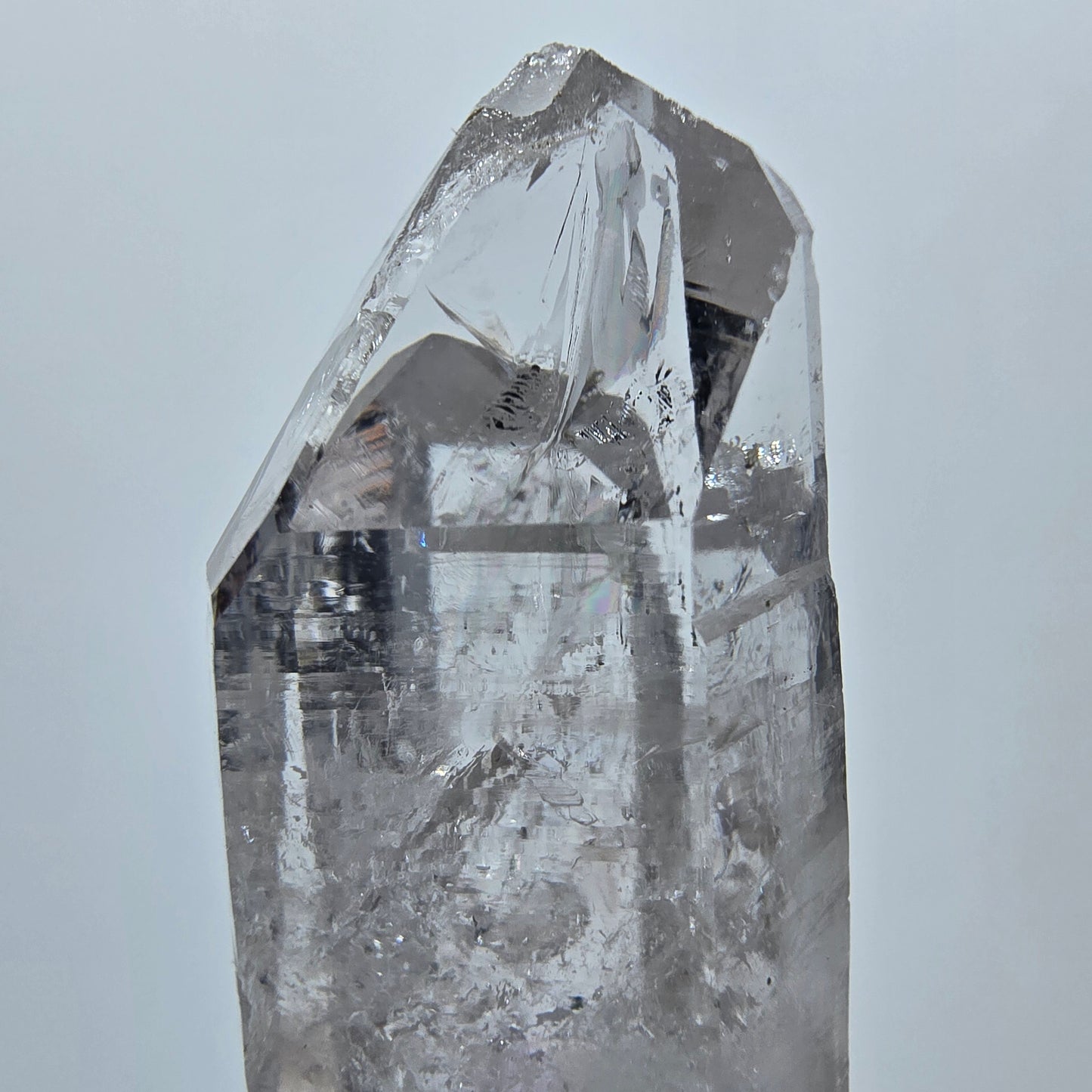 Lemurian Phantom Quarz mit Hämatit Streep Mine Goboboseb, Namibia 42*19*18mm