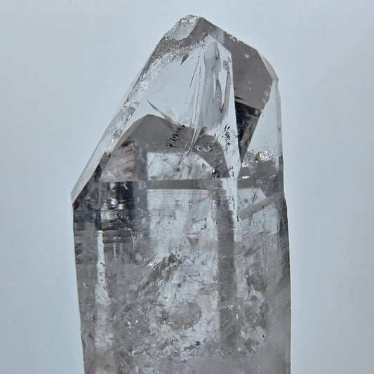 Lemurian Phantom Quarz mit Hämatit Streep Mine Goboboseb, Namibia 42*19*18mm