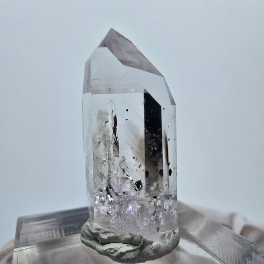 Lemurian Phantom Amethyst mit Hämatit Streep Mine Goboboseb, Namibia 26*16*10mm