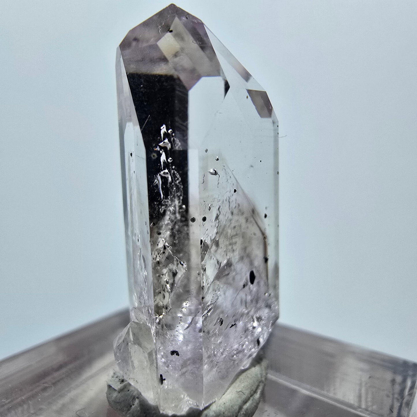 Lemurian Phantom Amethyst mit Hämatit Streep Mine Goboboseb, Namibia 26*16*10mm