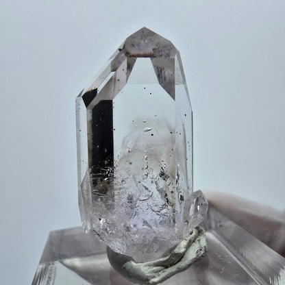 Lemurian Phantom Amethyst mit Hämatit Streep Mine Goboboseb, Namibia 26*16*10mm