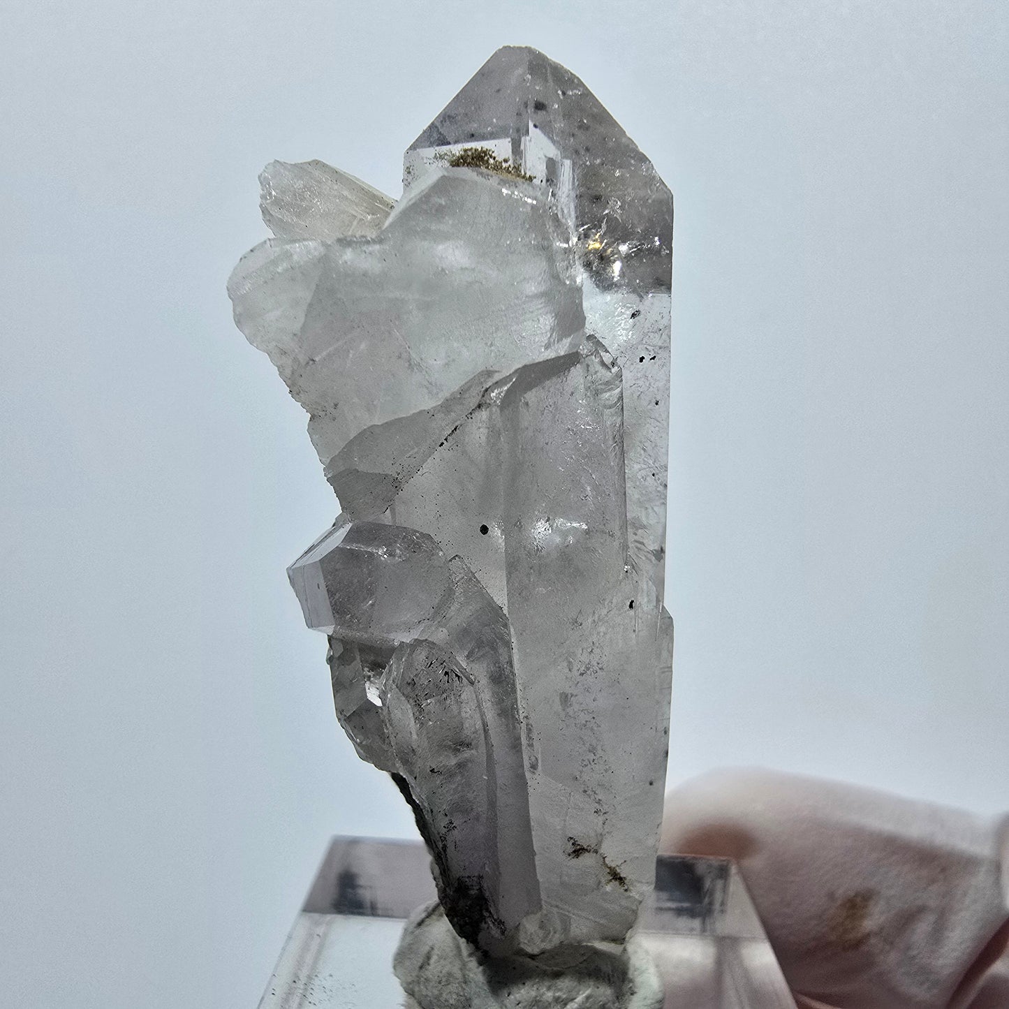 Skelett Phantom Quarz mit Hämatit Stufe Goboboseb, Namibia 50*24*18mm