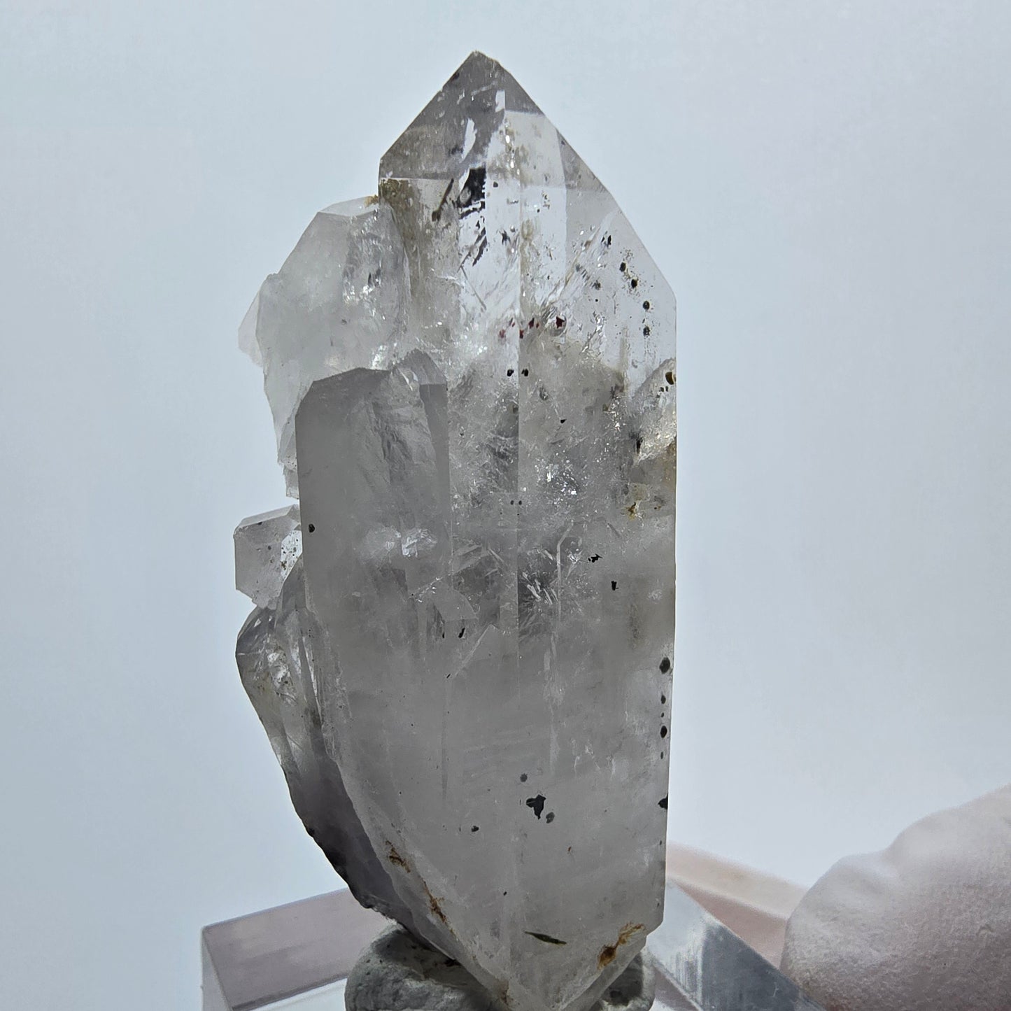 Skelett Phantom Quarz mit Hämatit Stufe Goboboseb, Namibia 50*24*18mm