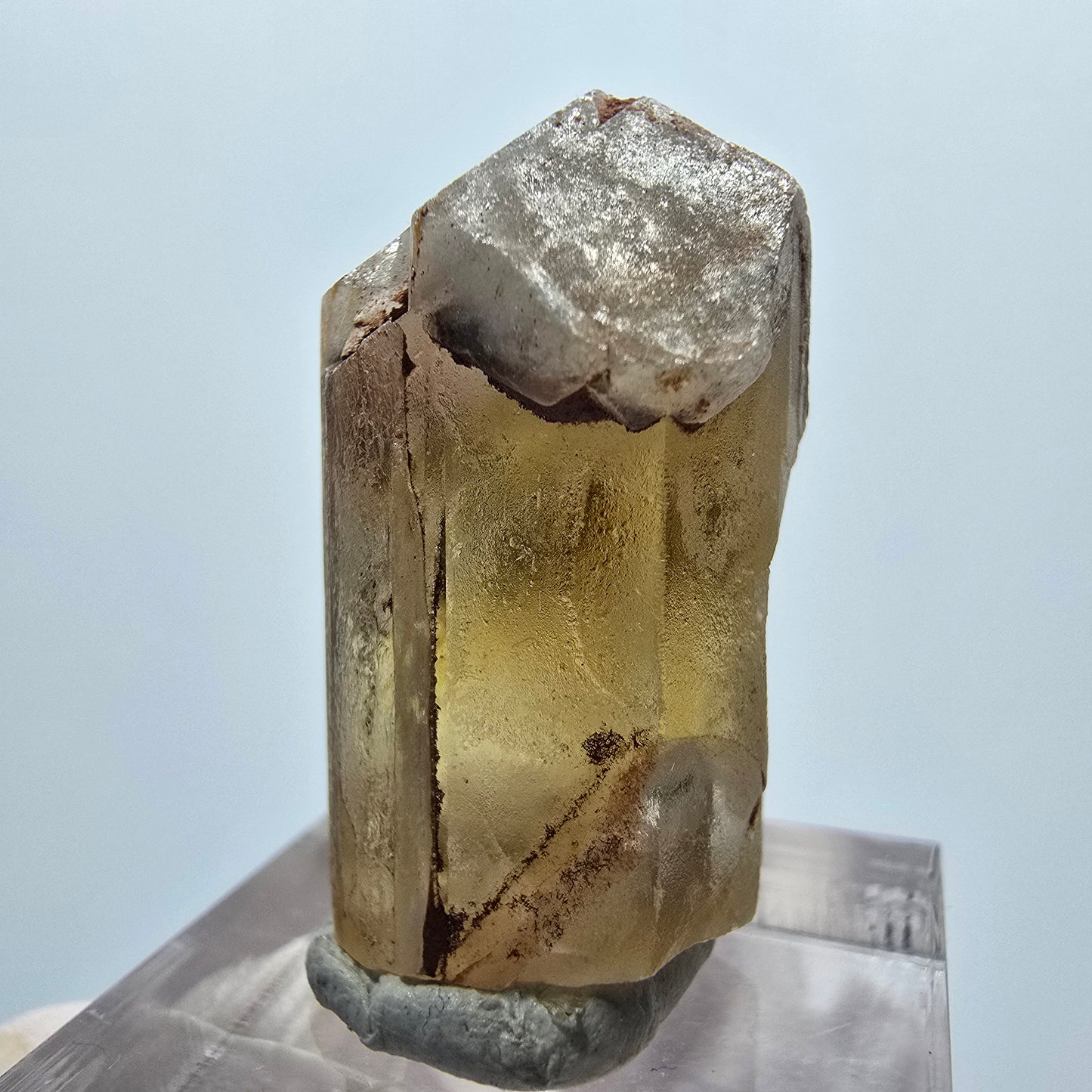 Cristal de barytine rare, jaune brunâtre, Brukkaros, Namibie, 30*18*19 mm 