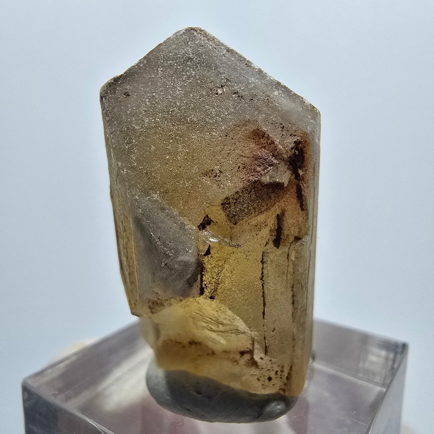 Cristal de barytine rare, jaune brunâtre, Brukkaros, Namibie, 30*18*19 mm 