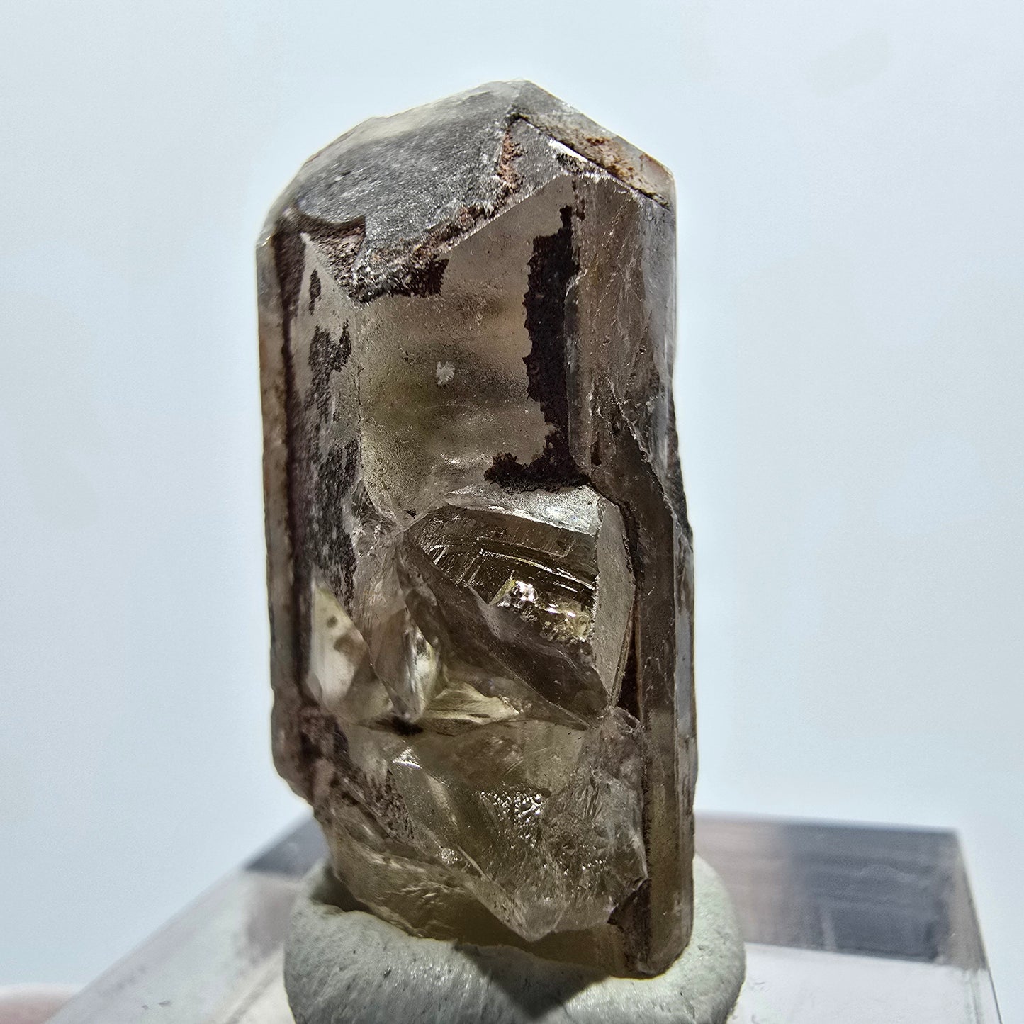Cristal de barytine rare, jaune brunâtre, Brukkaros, Namibie, 28*16*14 mm 