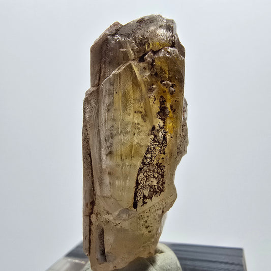 Cristal de barytine rare, brun-jaune, Brukkaros, Namibie, 33 x 15 x 11 mm 