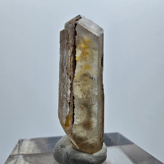 Cristal de barytine rare, jaune brunâtre, Brukkaros, Namibie, 29*9*9mm 