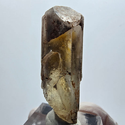 Cristal de barytine rare, jaune brunâtre, Brukkaros, Namibie, 43 x 16 x 14 mm 