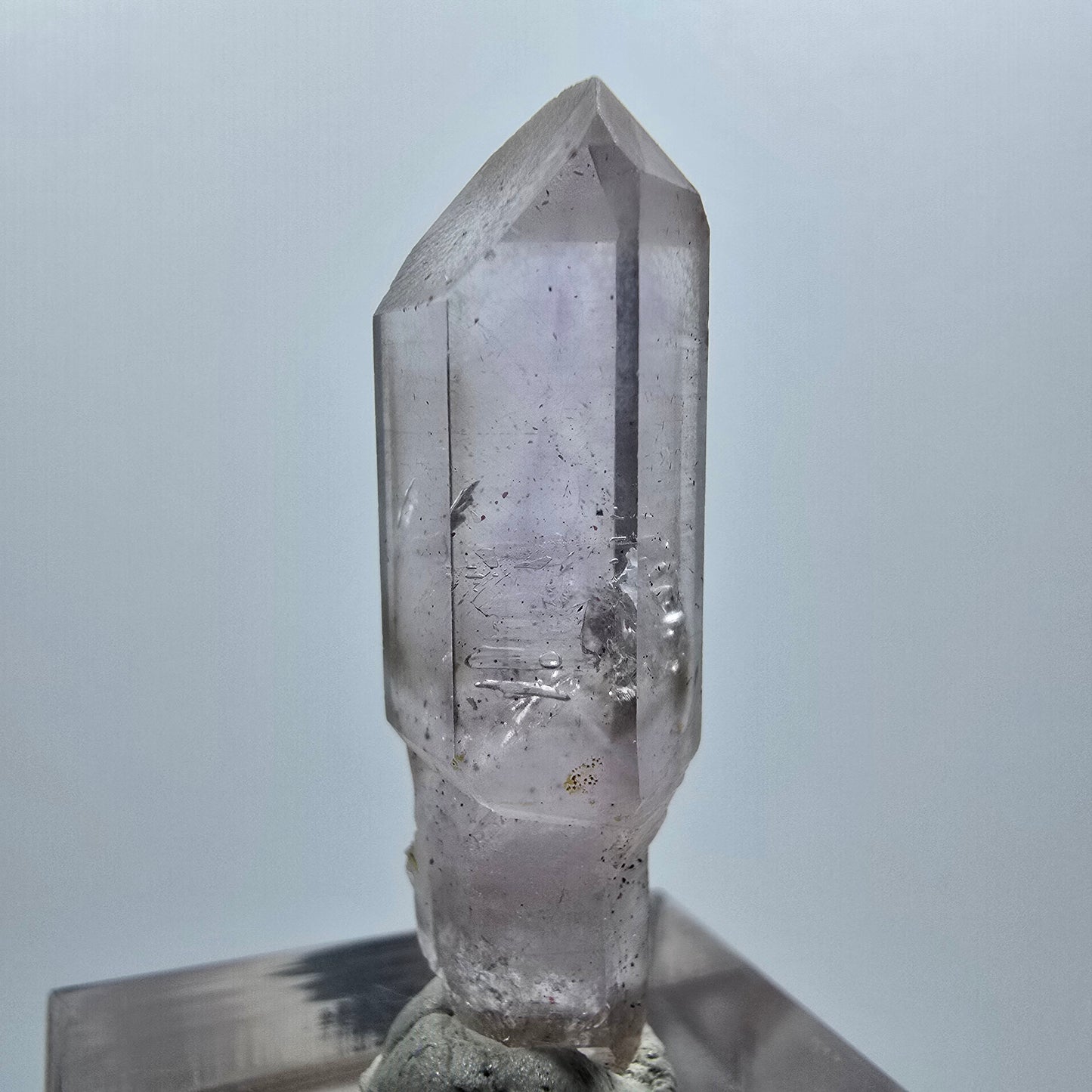 Rare pointe de sceptre en améthyste fantôme squelette DT Goboboseb, Namibie 34*10*9mm 