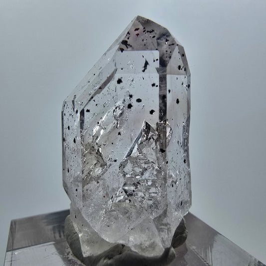 Enhydro Harlekin Phantom Quarz, 2x Blase (große Blase) Streep Mine, Namibia 30*18*16mm