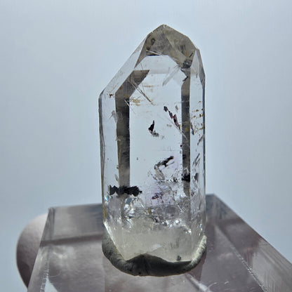 Enhydro Harlekin Phantom Quarz mit Epidot, 1x Blase Streep Mine Gobo. Namibia 26*13*10mm