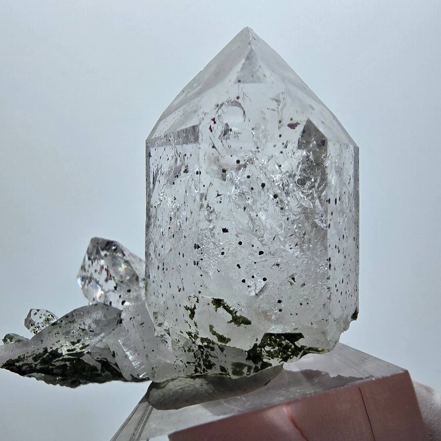 Quartz arlequin Enhydro avec épidote, 3 bulles (grandes) Gobo de mine Streep. Namibie 58*49*28mm 