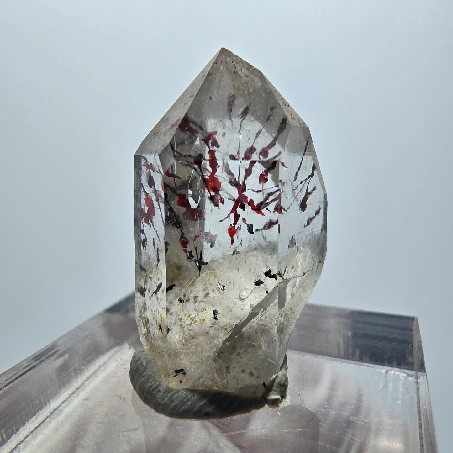 Pointe de quartz fantôme lémurien arlequin, mine de Streep, Goboboseb, Namibie, 22 x 18 x 11 mm 