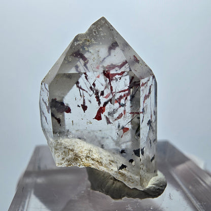 Pointe de quartz fantôme lémurien arlequin, mine de Streep, Goboboseb, Namibie, 22 x 18 x 11 mm 
