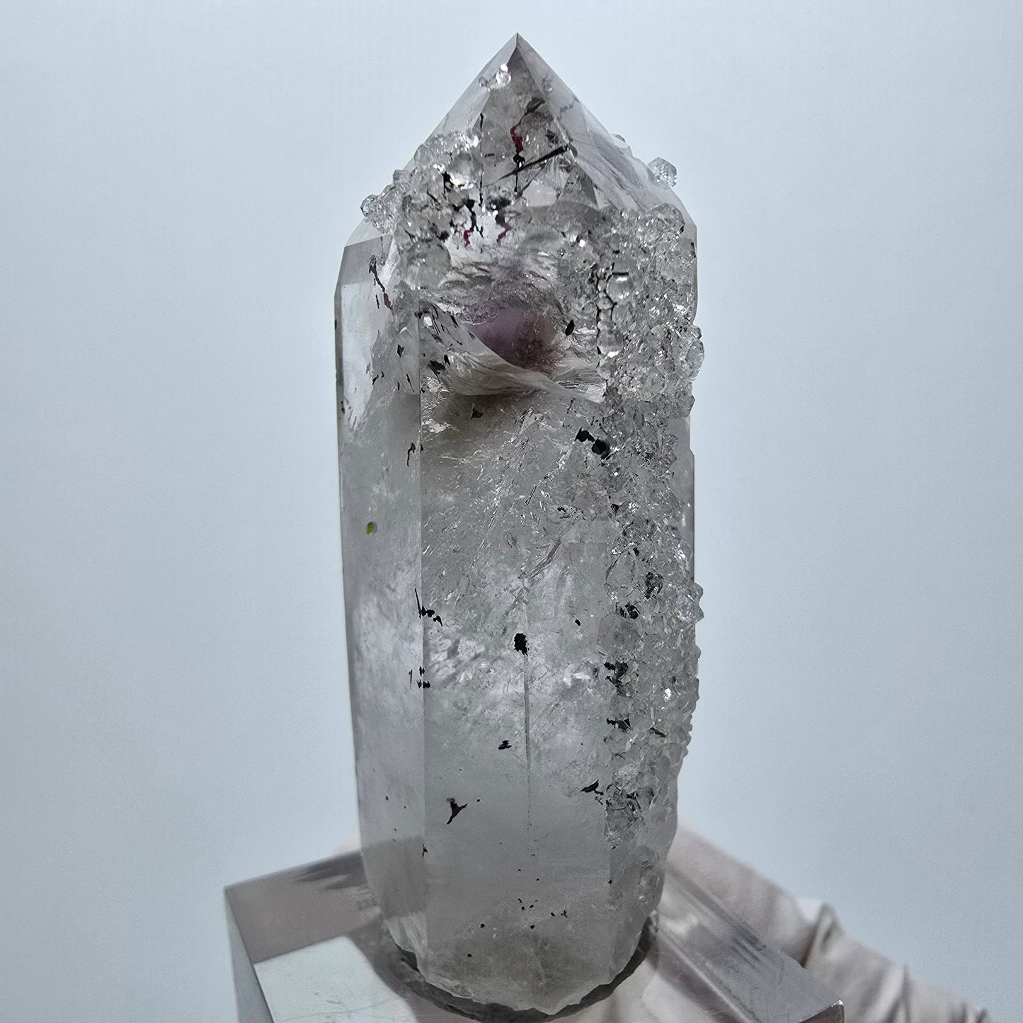 Améthyste fantôme lémurienne arlequin avec stries d'analcim, mine de Goboboseb, Namibie, 53 x 24 x 20 mm 