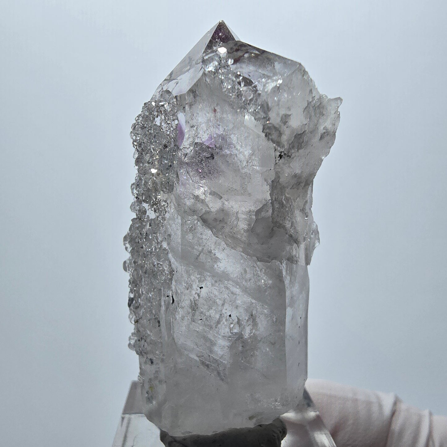 Améthyste fantôme lémurienne arlequin avec stries d'analcim, mine de Goboboseb, Namibie, 53 x 24 x 20 mm 