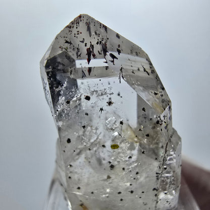 Harlekin Phantom Quarz mit Epidot Streep Mine Goboboseb Namibia 33*22*12mm