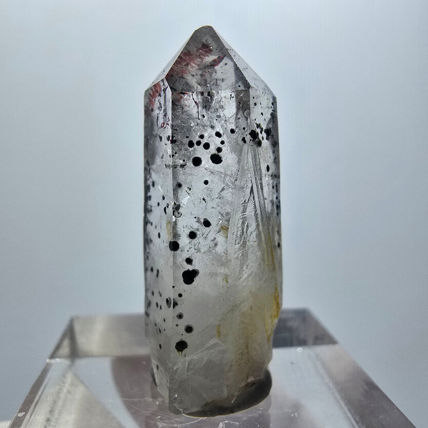 Harlekin Phantom Quarz mit Hämatit Streep Mine Goboboseb Namibia 29*11*9mm