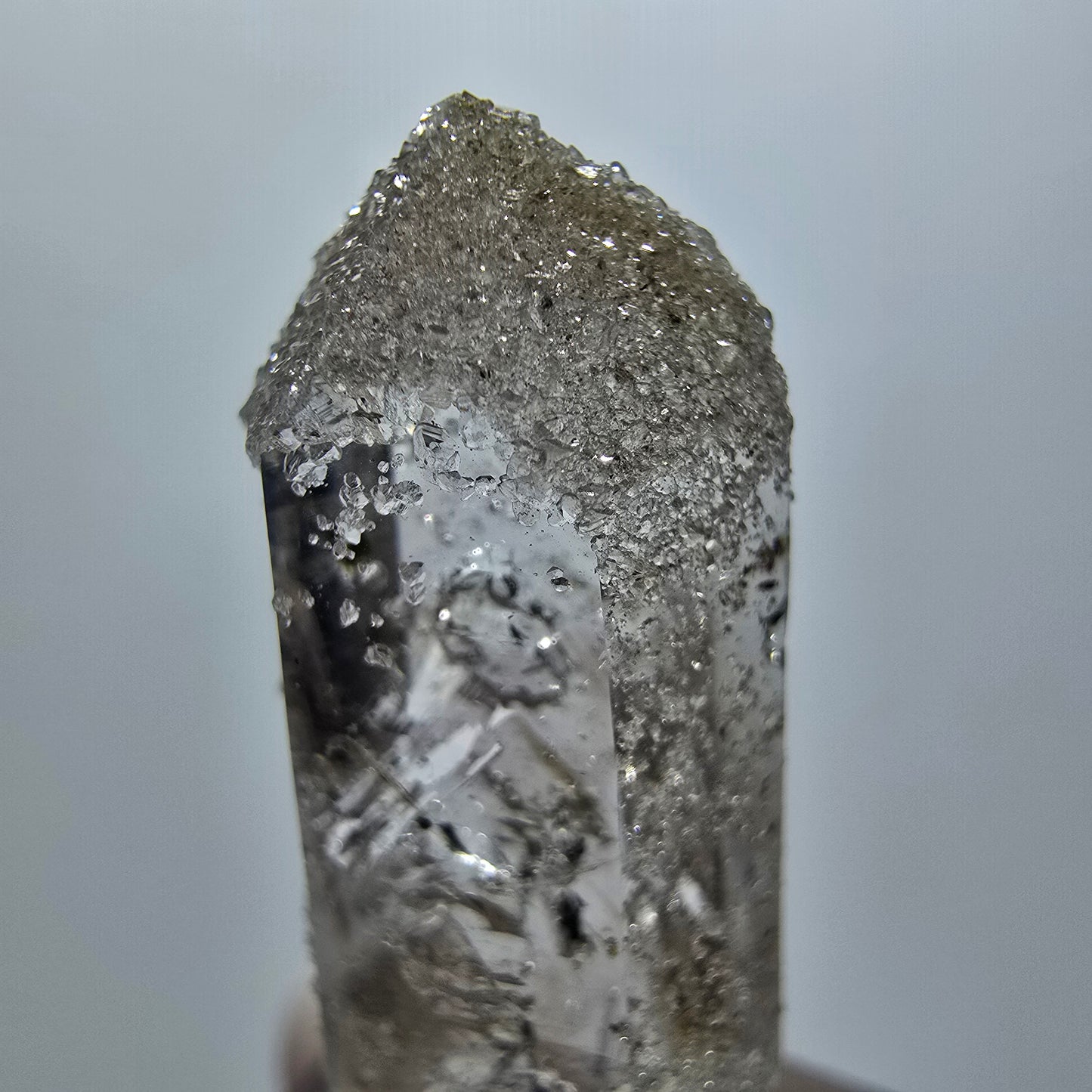 Enhydro Harlekin Quarz mit Analcim Streep Mine Goboboseb Namibia 39*14*11mm