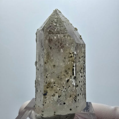 Améthyste fantôme arlequin, pointe Streep Mine Goboboseb Namibie 40*19*14mm 