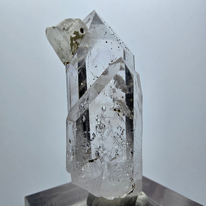 Klarer Phantom Quarz mit Hämatit Streep Mine Goboboseb Namibia 40*17*16mm