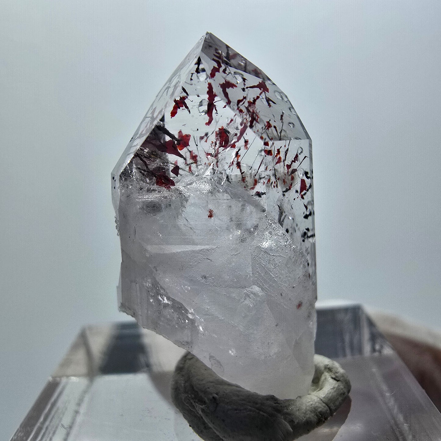 Harlekin Phantom Quarz mit Analcim Streep Mine Goboboseb Namibia 25*14*9mm